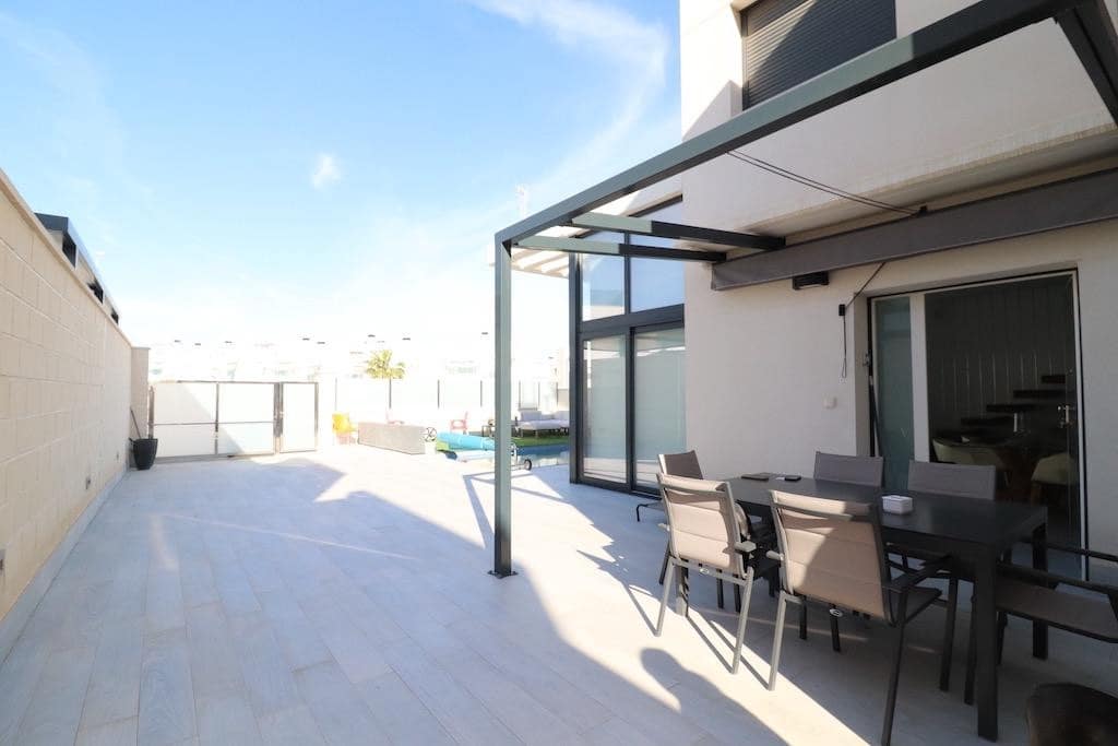 3 soveværelse Villa til salg i Cabo Roig med swimmingpool garage - € 450.000 (Ref: 9689957)