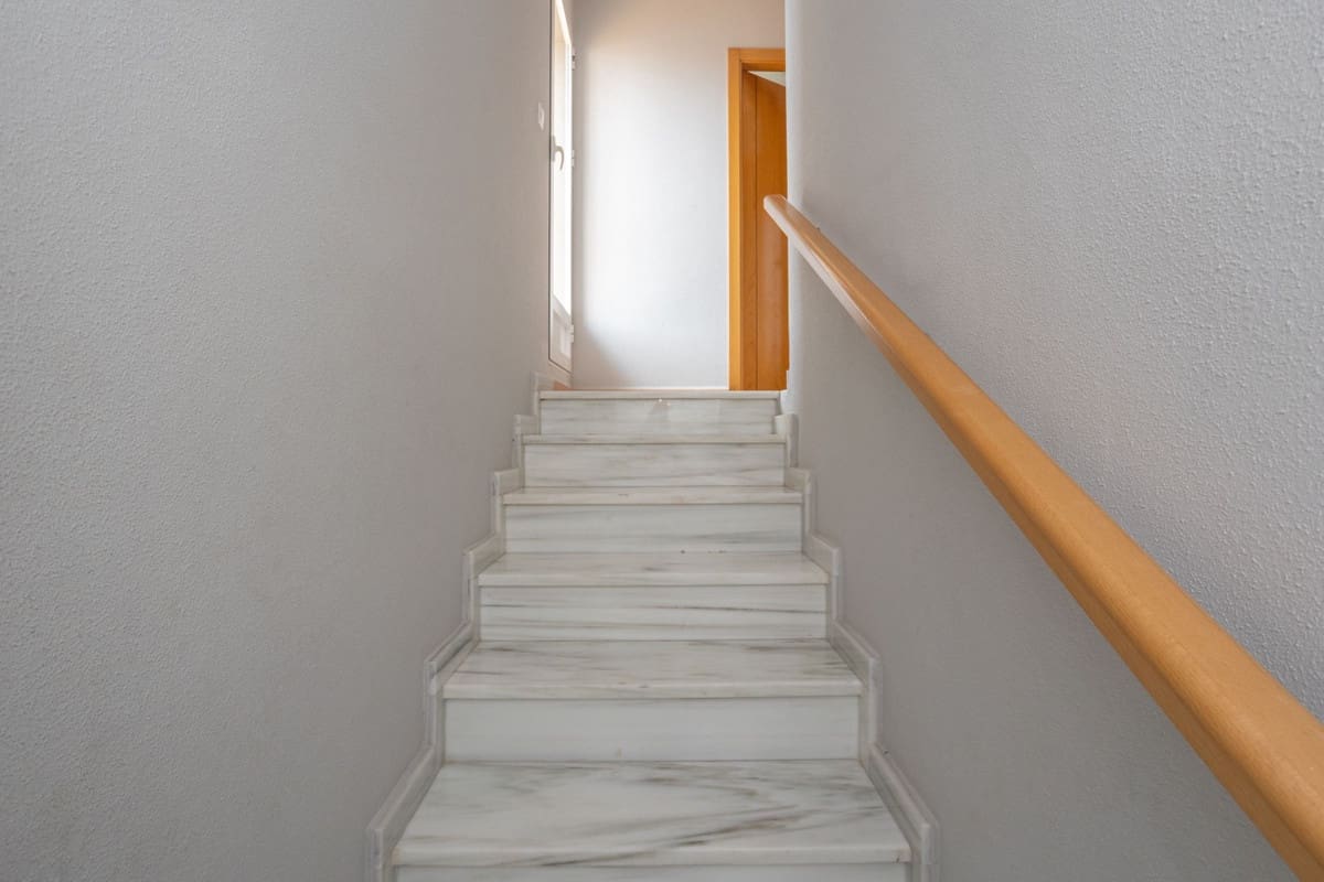 Casa de 3 habitaciones en Villamartin en venta con piscina - 239.000 € (Ref: 9689959)