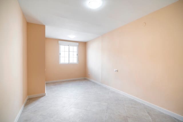 2 soveværelse Byhus til salg i El Chaparral, Torrevieja - € 119.000 (Ref: 9689961)