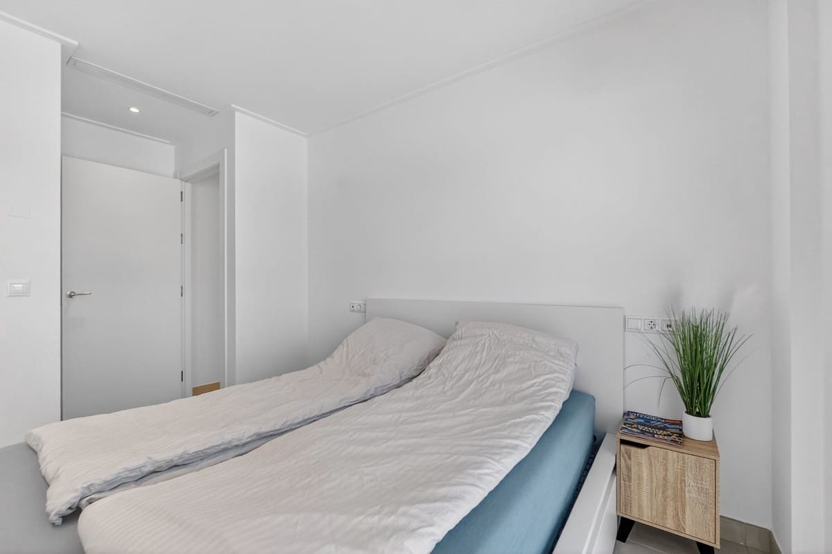 2 slaapkamer Penthouse te koop in Ciudad Quesada met zwembad - € 249.000 (Ref: 9689963)