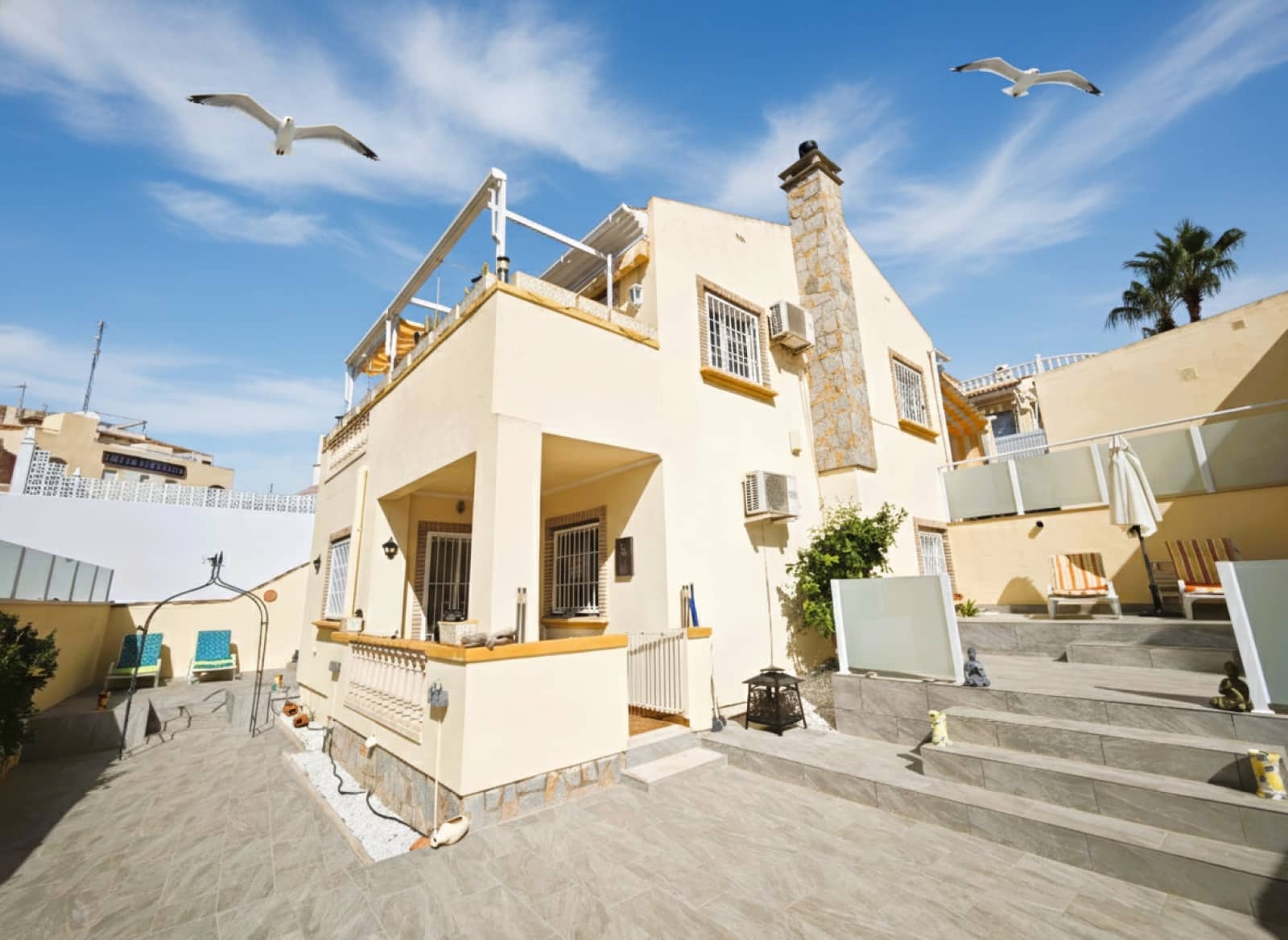 3 slaapkamer Villa te koop in Playa Flamenca met zwembad garage - € 365.000 (Ref: 9697804)