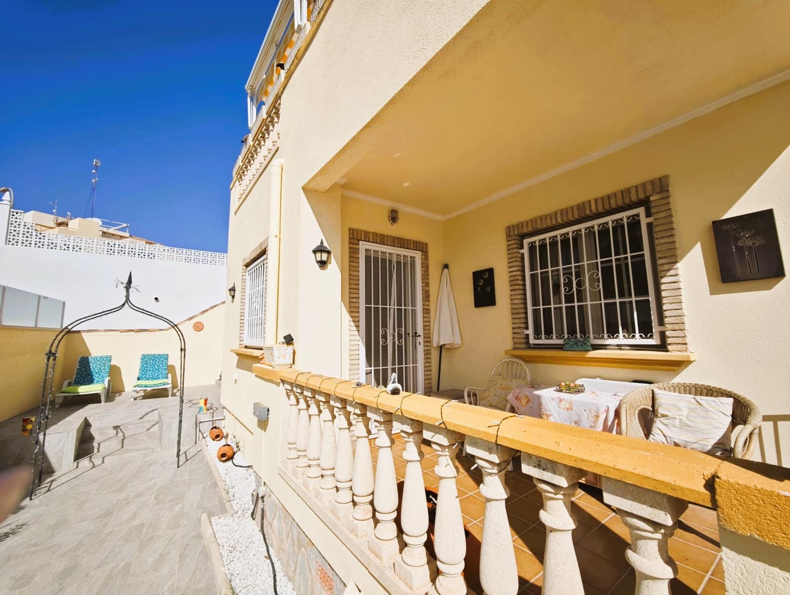 3 slaapkamer Villa te koop in Playa Flamenca met zwembad garage - € 365.000 (Ref: 9697804)