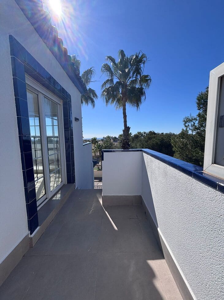 2 bedroom Penthouse for sale in Villamartin with pool garage - € 205,000 (Ref: 9700141)