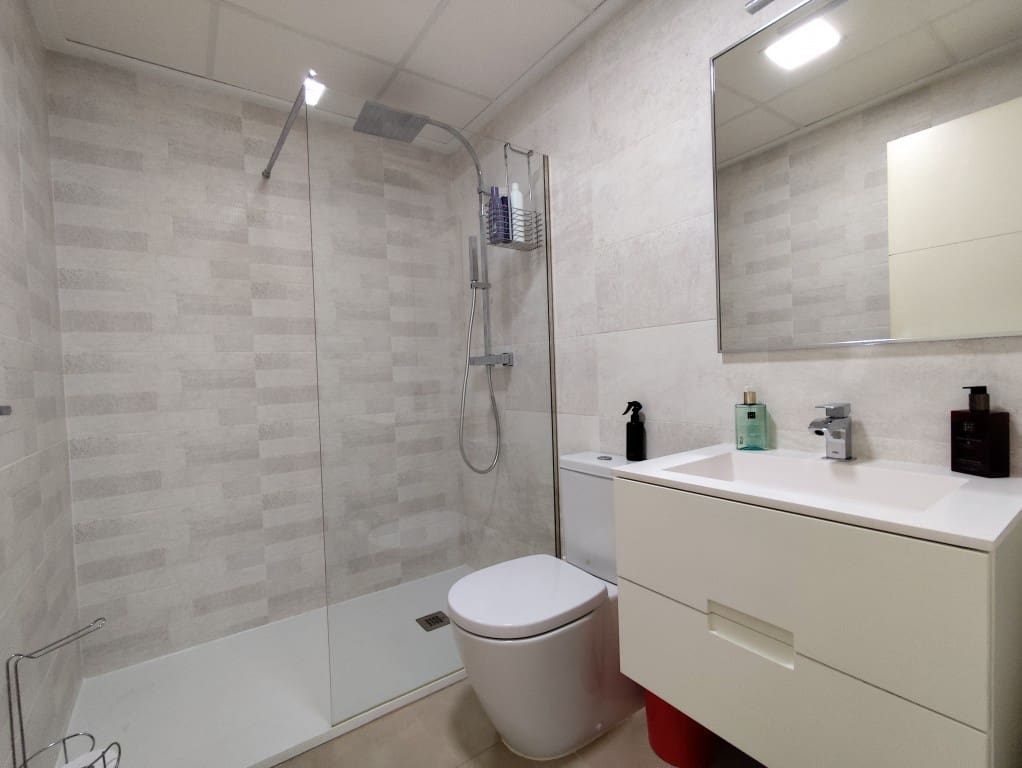 2 soverom Penthouse til salgs i Los Montesinos med svømmebasseng - € 224 500 (Ref: 9703284)