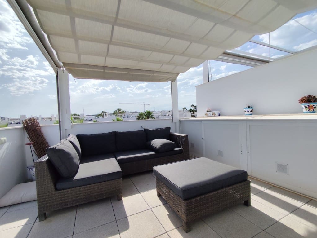 2 soverom Penthouse til salgs i Los Montesinos med svømmebasseng - € 224 500 (Ref: 9703284)