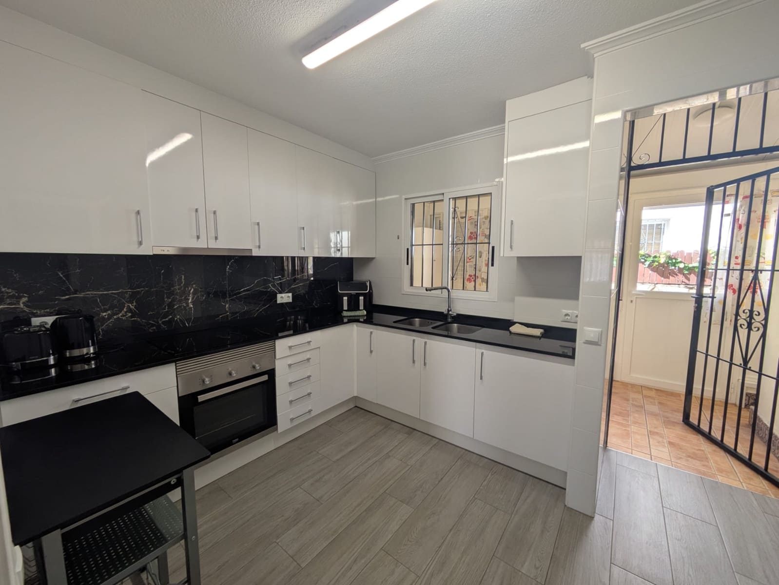 3 Zimmer Haus zu verkaufen in Playa Flamenca mit Pool Garage - 285.000 € (Ref: 9703293)