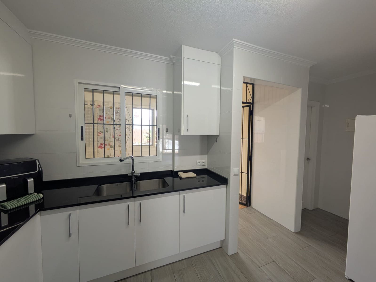 3 Zimmer Haus zu verkaufen in Playa Flamenca mit Pool Garage - 285.000 € (Ref: 9703293)