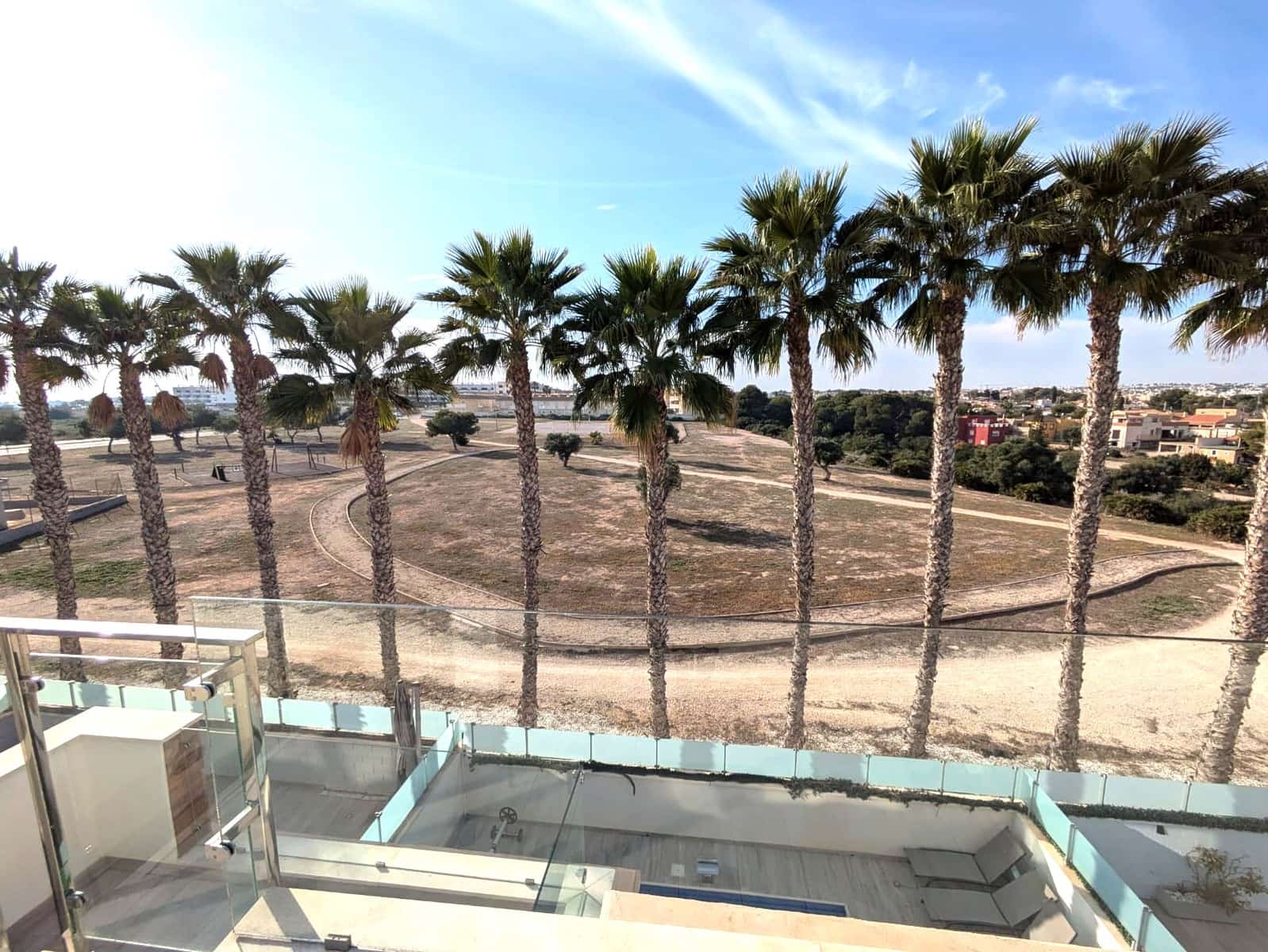 3 soveværelse Villa til salg i Cabo Roig med swimmingpool garage - € 450.000 (Ref: 9703294)
