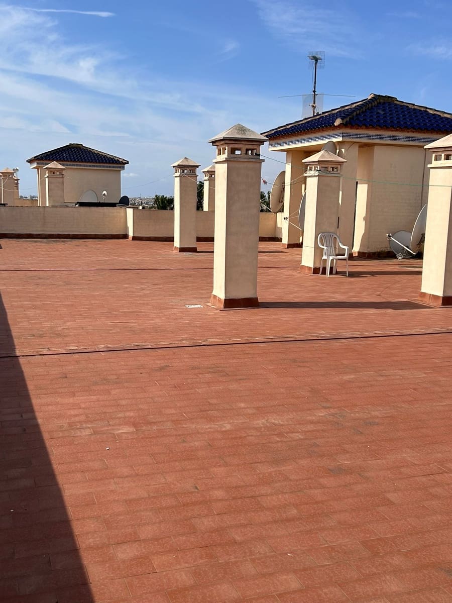 2 bedroom Apartment for sale in Playa Flamenca with pool garage - € 176,000 (Ref: 9703295)