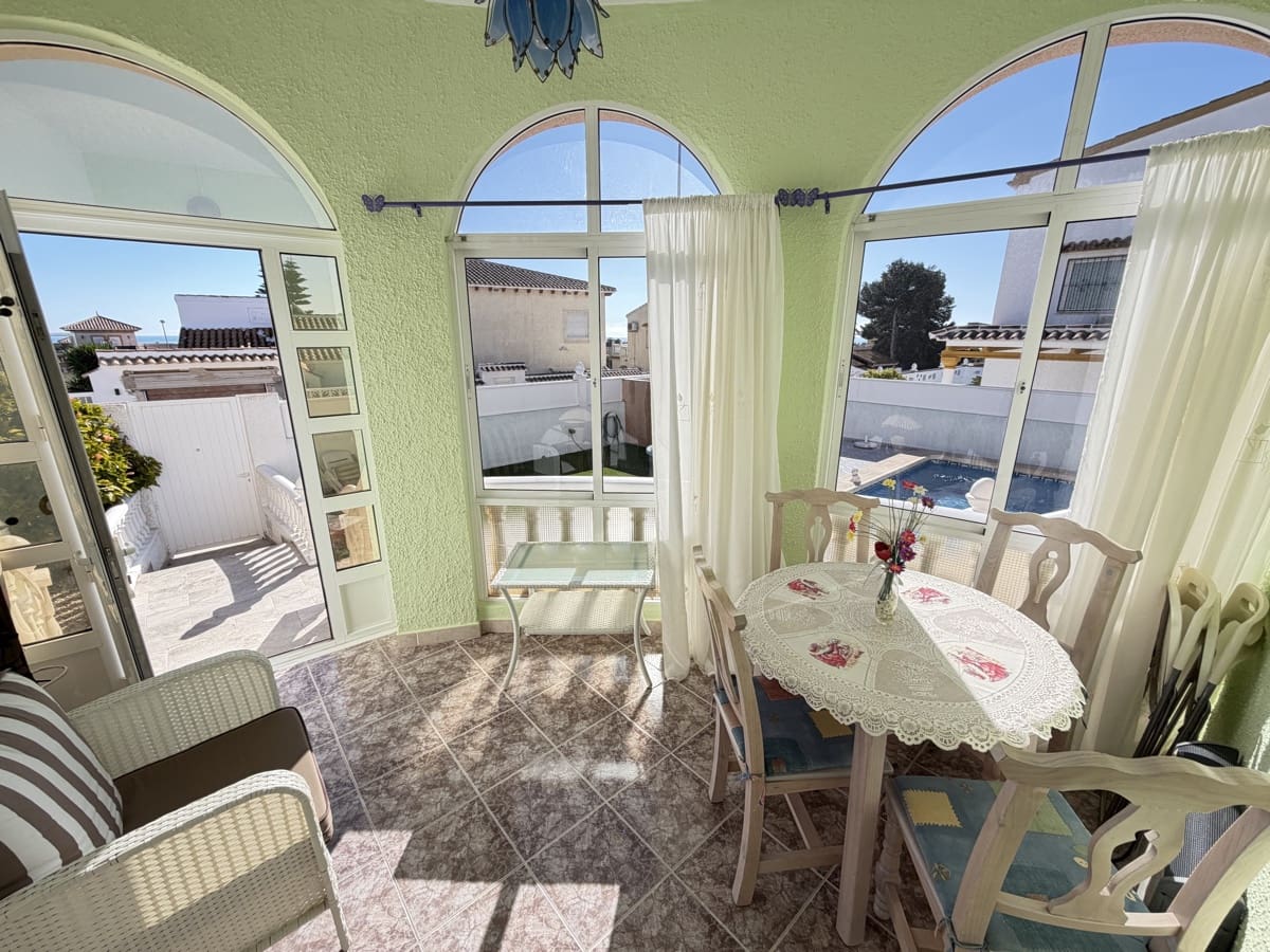 3 sypialnia Willa na sprzedaż w Villamartin z basenem garażem - 399 000 € (Ref: 9703300)