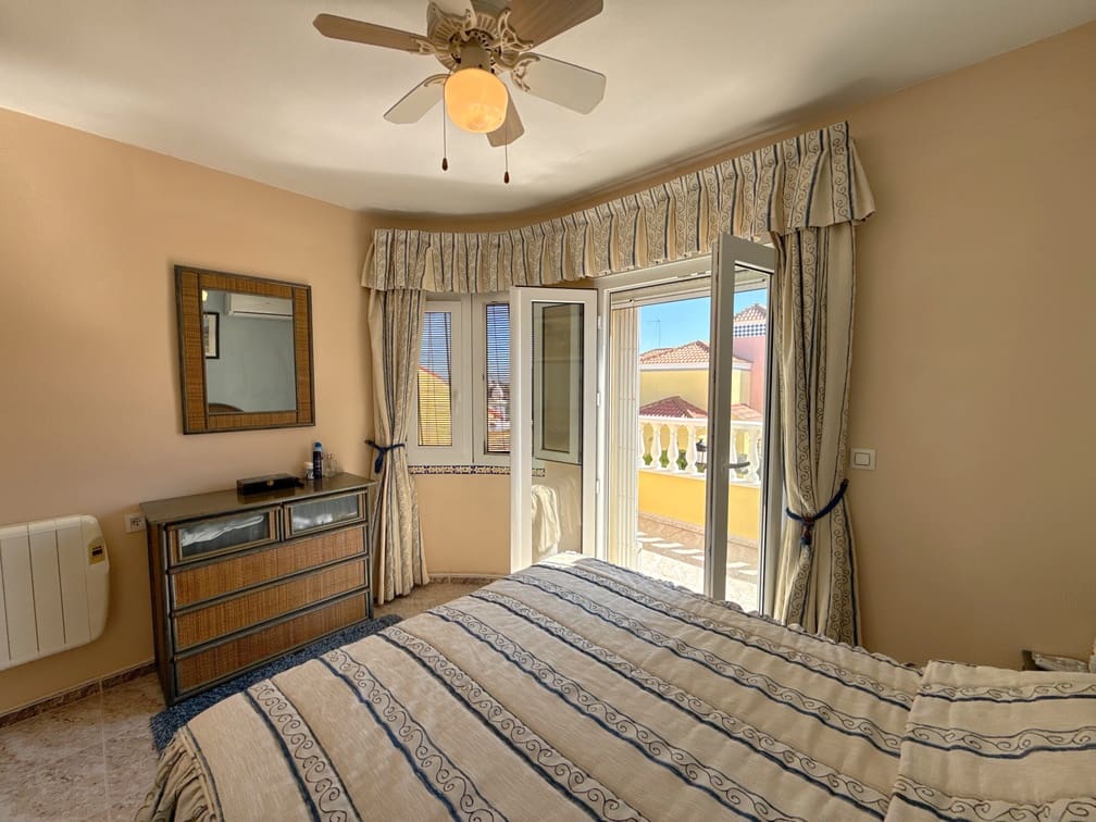 3 bedroom Townhouse for sale in Cabo Roig with pool - € 229,950 (Ref: 9703305)