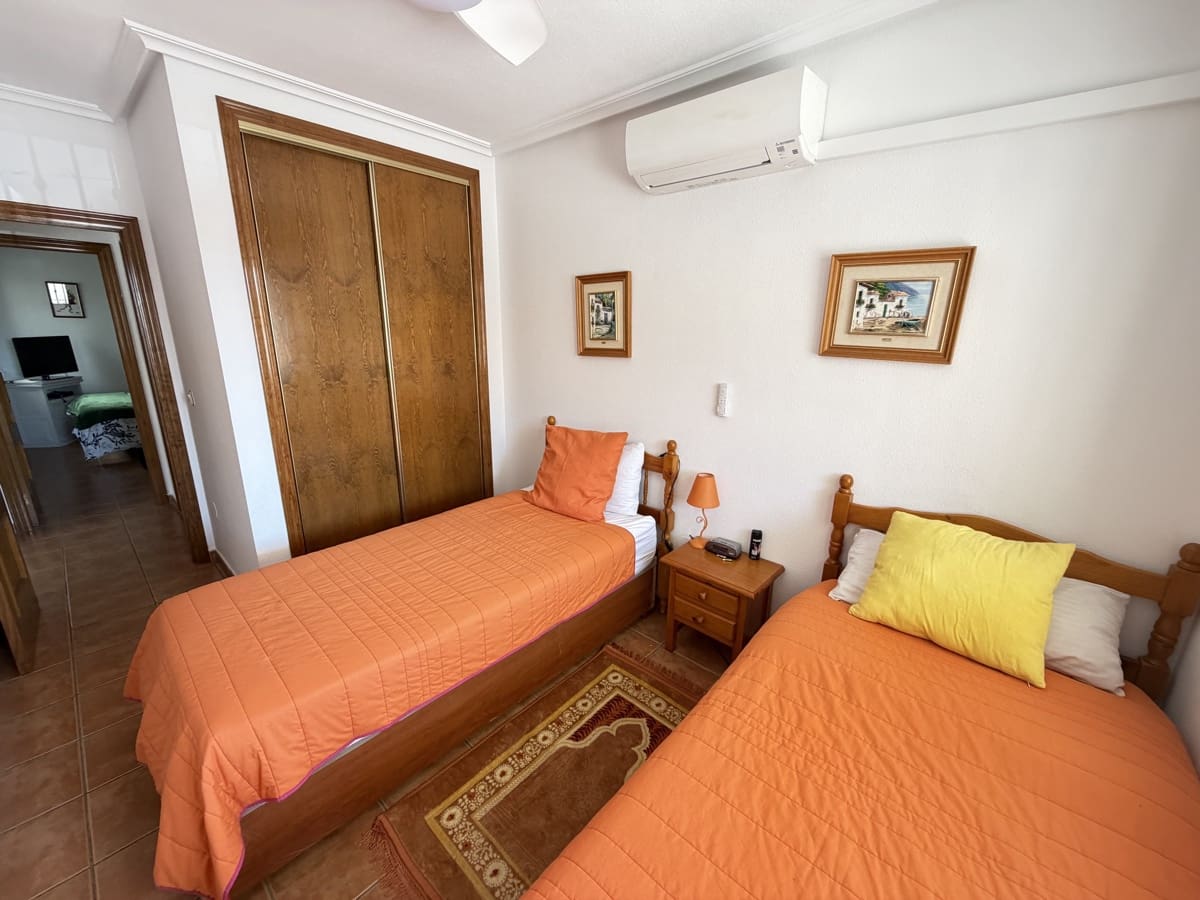 4 sypialnia Dom na sprzedaż w La Zenia z basenem - 289 000 € (Ref: 9726285)