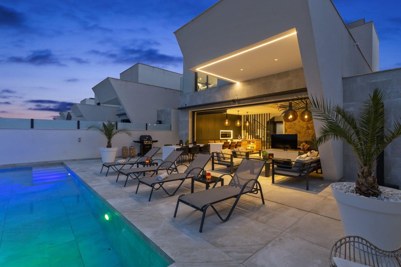 4 bedroom Villa for sale in Ciudad Quesada with pool garage - € 769,000 (Ref: 9728464)