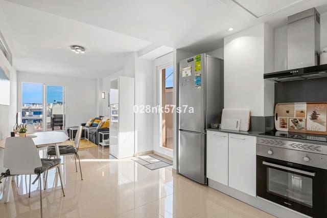 2 makuuhuone Kattohuoneisto myytävänä paikassa Playa Flamenca, Orihuela mukana uima-altaan 
autotalli - 269 000 € (Ref: 9729498)
