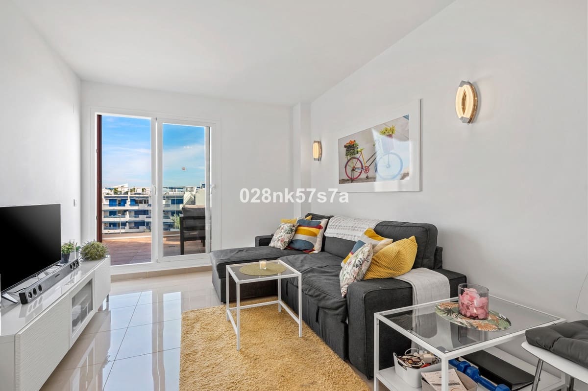 2 makuuhuone Kattohuoneisto myytävänä paikassa Playa Flamenca mukana uima-altaan 
autotalli - 269 000 € (Ref: 9729498)