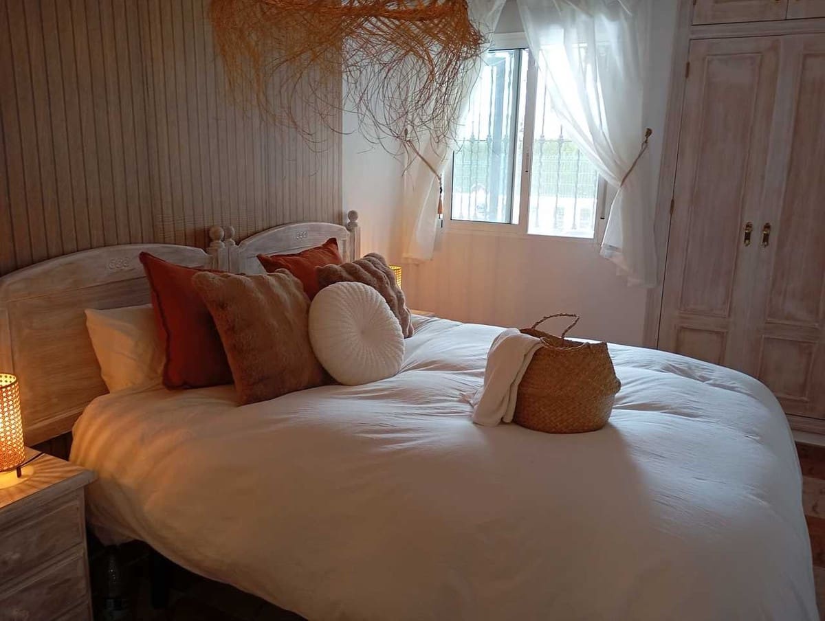 2 bedroom Apartment for sale in Villamartin with pool - € 149,995 (Ref: 9729499)