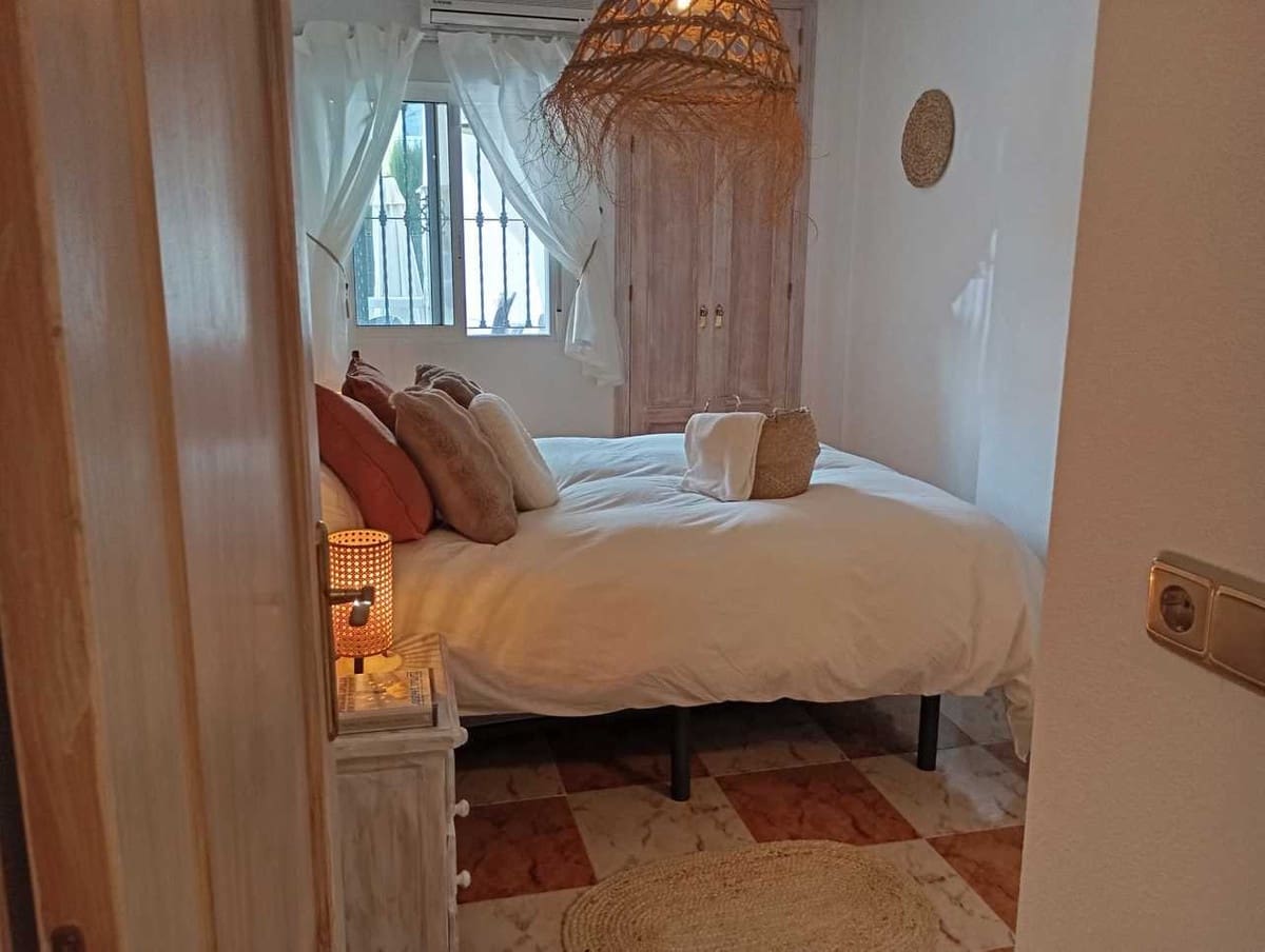 2 bedroom Apartment for sale in Villamartin with pool - € 149,995 (Ref: 9729499)