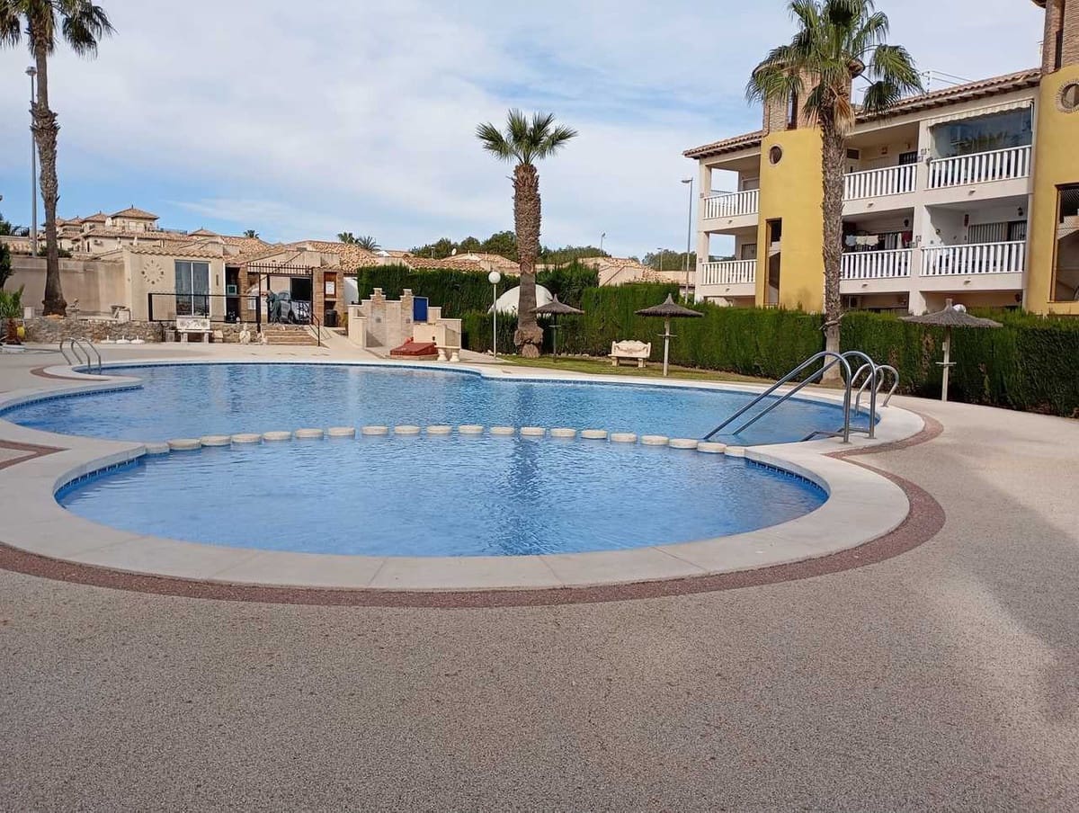 2 bedroom Apartment for sale in Villamartin with pool - € 149,995 (Ref: 9729499)
