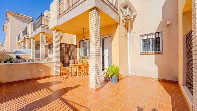 Casa de 2 habitaciones en Punta Prima, Orihuela en venta con piscina - 199.000 € (Ref: 9729503)