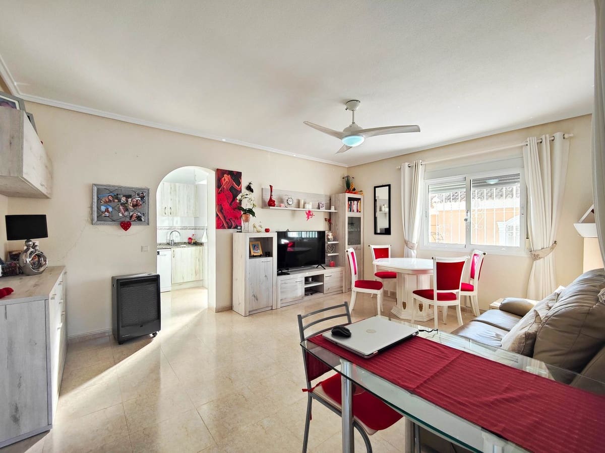 2 sypialnia Dom na sprzedaż w Ciudad Quesada z basenem - 249 000 € (Ref: 9729504)