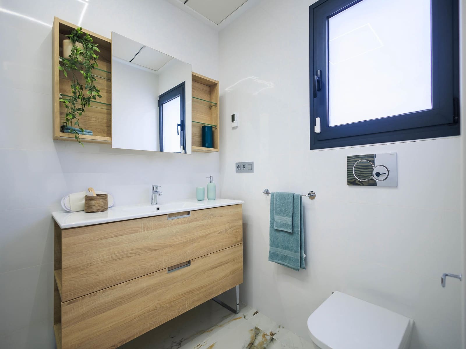 Chalet de 3 habitaciones en Pilar de la Horadada en venta con piscina garaje - 399.000 € (Ref: 9729541)