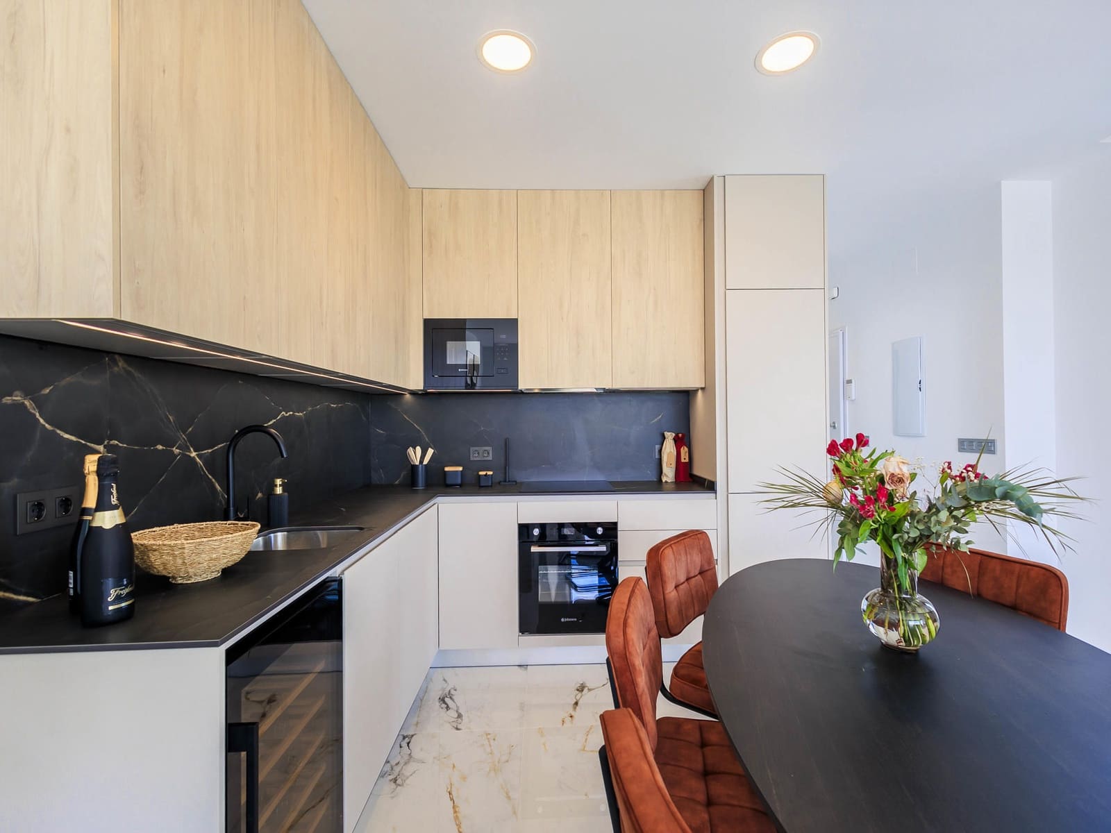 Chalet de 3 habitaciones en Pilar de la Horadada en venta con piscina garaje - 399.000 € (Ref: 9729541)