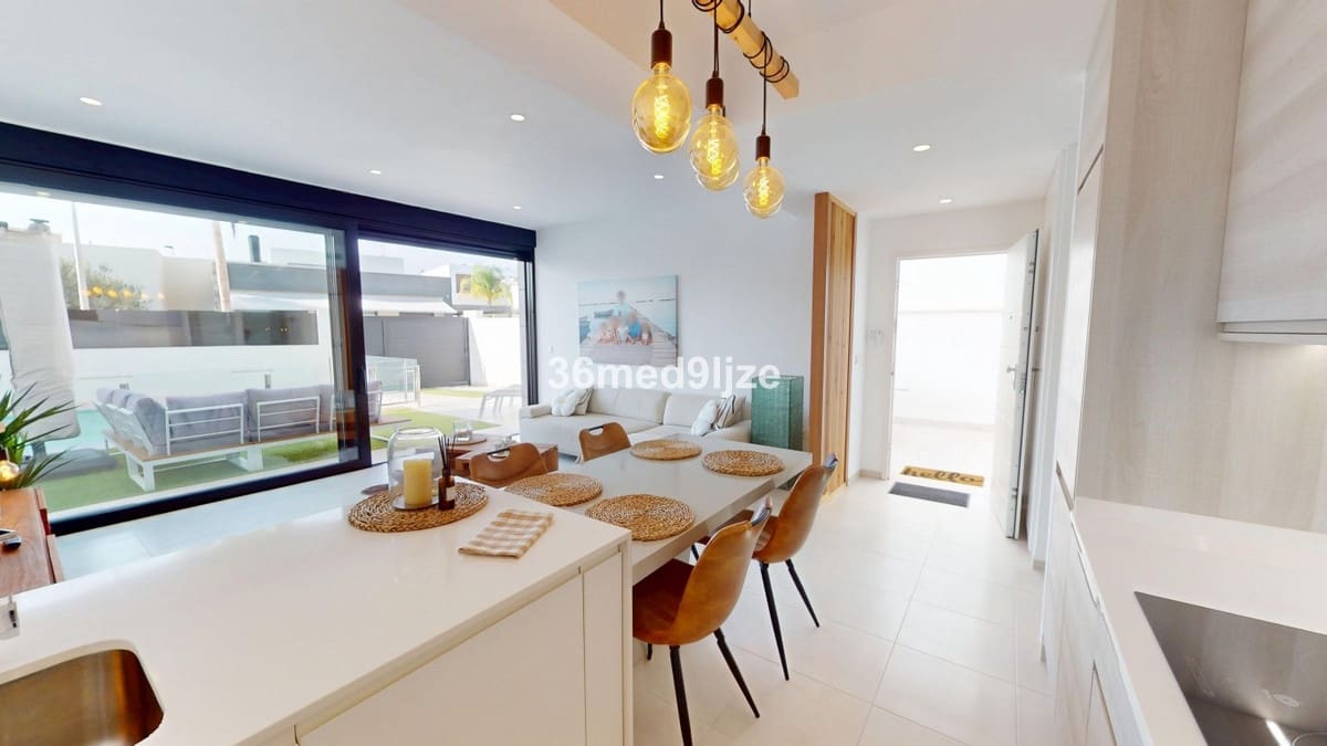 3 quarto Moradia para venda em Santiago de la Ribera com piscina garagem - 384 000 € (Ref: 9729542)