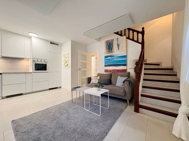 4 soverom Hus til salgs i Cabo Roig, Orihuela med svømmebasseng garasje - € 390 000 (Ref: 9729551)