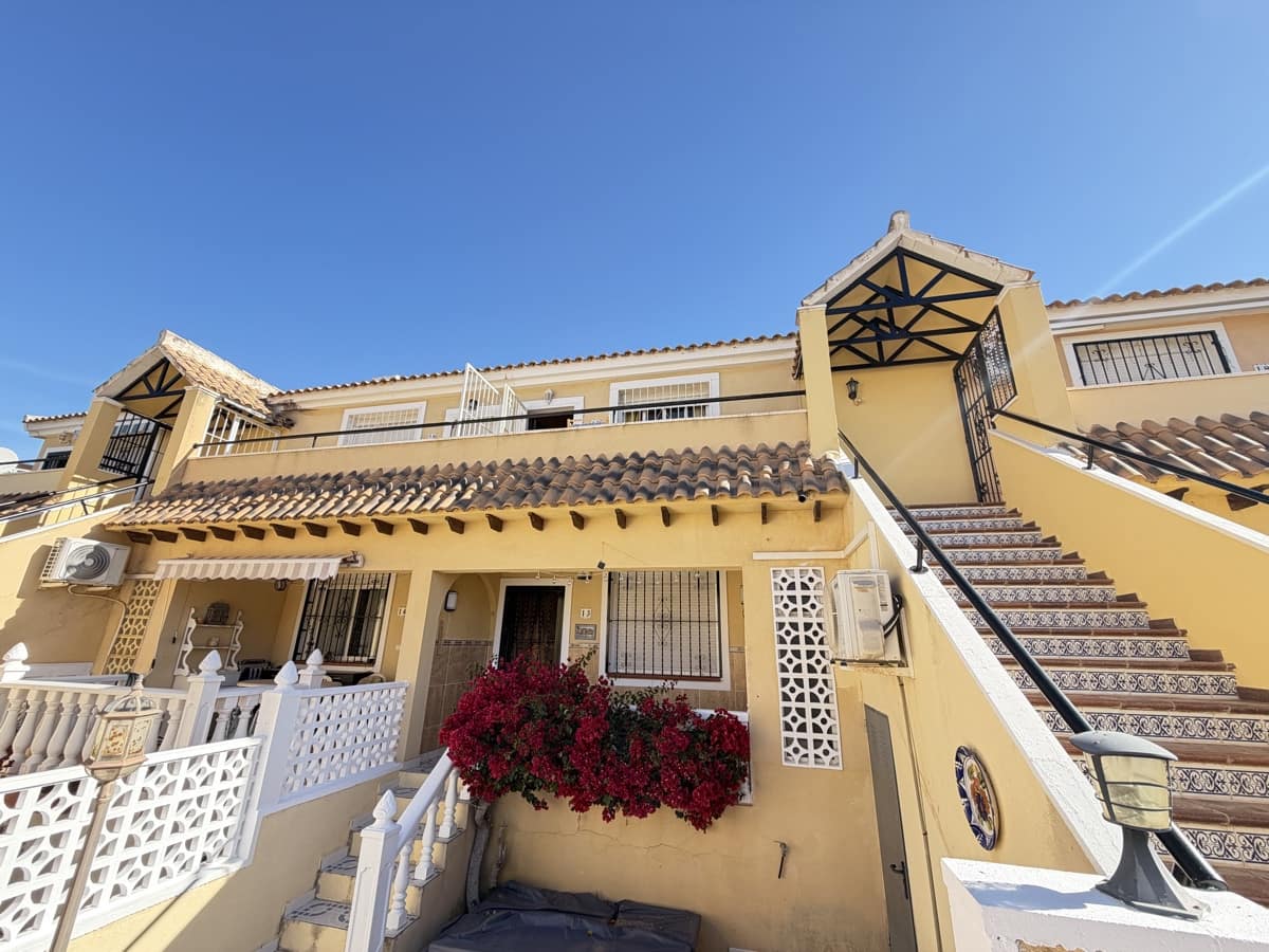 2 makuuhuone Kattohuoneisto myytävänä paikassa Villamartin mukana uima-altaan - 139 995 € (Ref: 9755257)