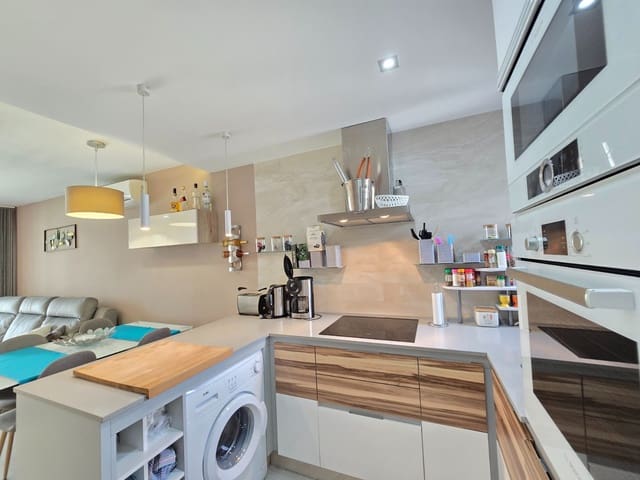 Apartamento de 2 habitaciones en Orihuela Costa, Orihuela en venta con piscina garaje - 259.900 € (Ref: 9755261)