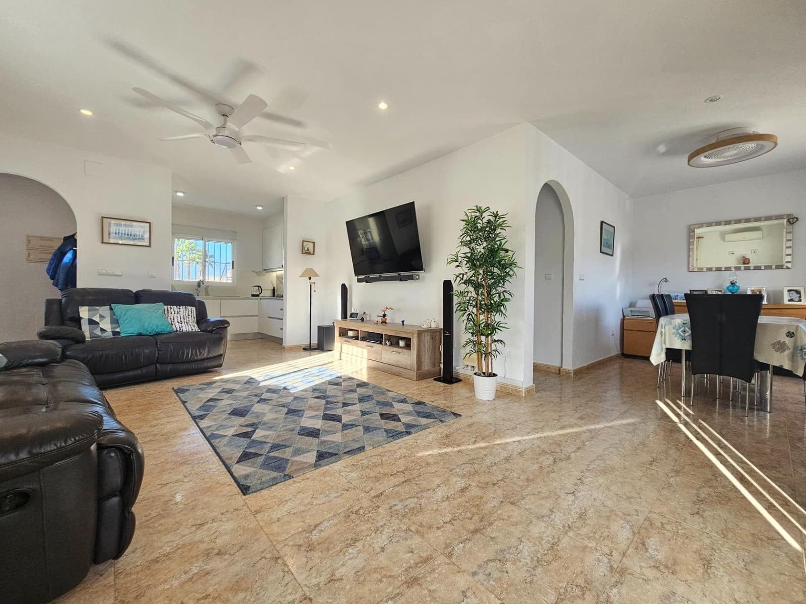 3 slaapkamer Villa te koop in Benijofar met zwembad - € 299.000 (Ref: 9755262)