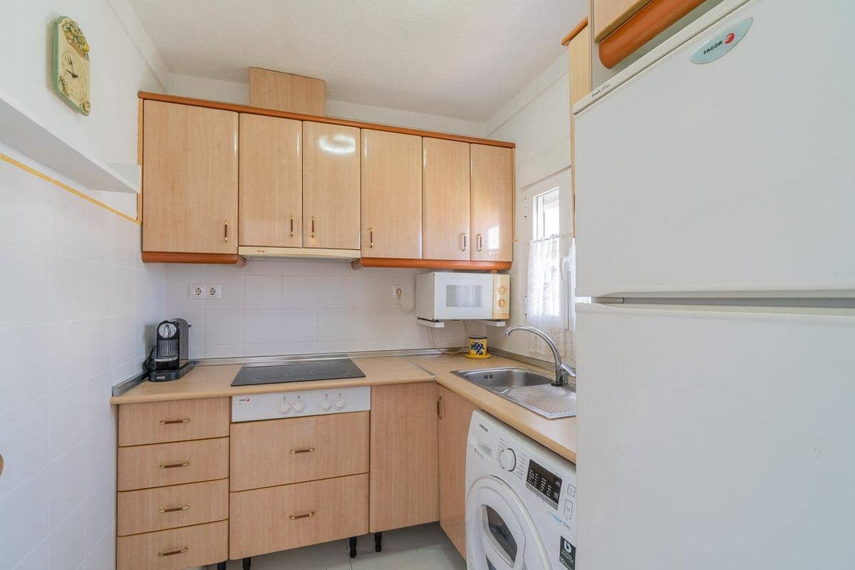 2 sypialnia Dom na sprzedaż w Playa Flamenca z basenem - 390 000 € (Ref: 9763475)