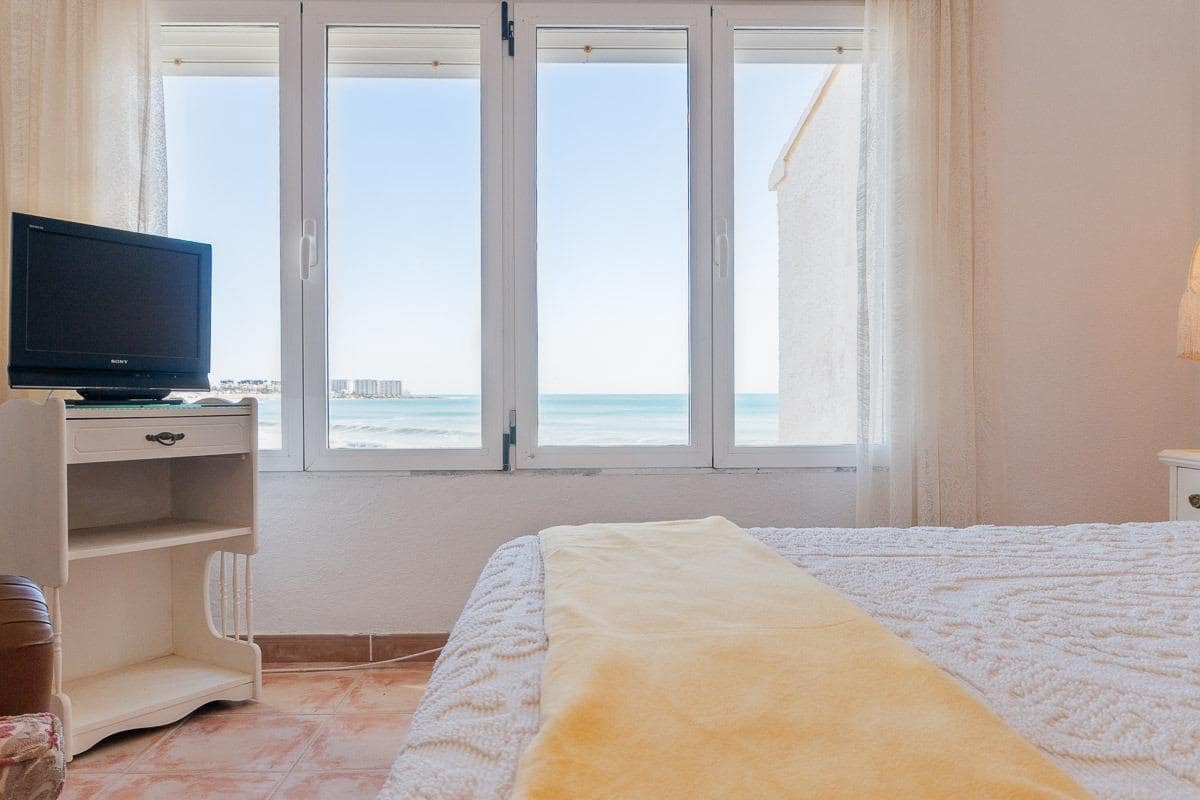 2 sypialnia Dom na sprzedaż w Playa Flamenca z basenem - 390 000 € (Ref: 9763475)