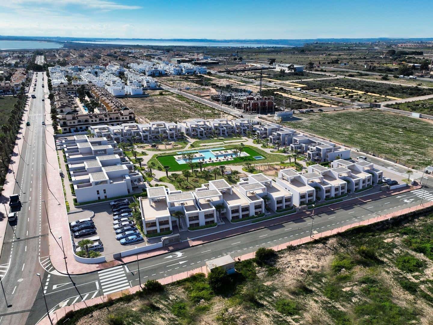 2 bedroom Apartment for sale in Ciudad Quesada with pool garage - € 364,000 (Ref: 9777589)