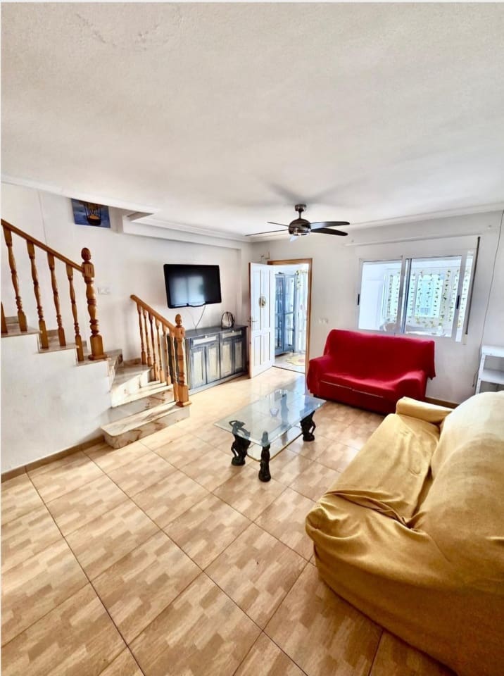 3 soverom Hus til salgs i Playa Flamenca med svømmebasseng garasje - € 248 000 (Ref: 9777592)