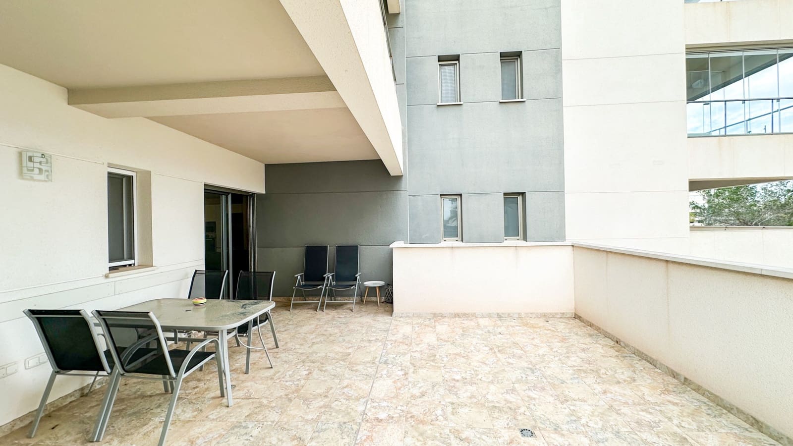 2 slaapkamer Appartement te koop in Villamartin met zwembad garage - € 220.000 (Ref: 9777594)