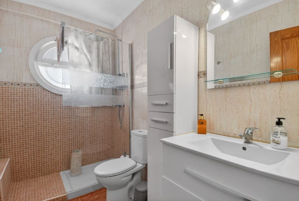 3 Zimmer Haus zu verkaufen in Playa Flamenca mit Pool - 249.000 € (Ref: 9777596)