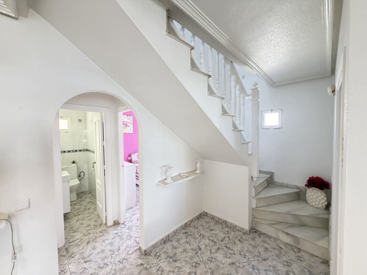 Apartamento de 3 habitaciones en La Zenia en venta con piscina - 185.000 € (Ref: 9790091)