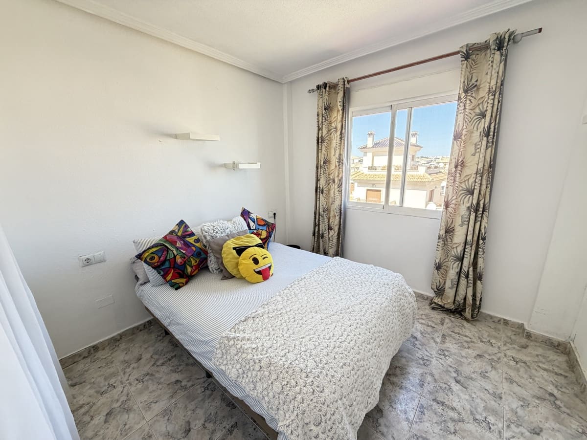 Apartamento de 3 habitaciones en La Zenia en venta con piscina - 185.000 € (Ref: 9790091)