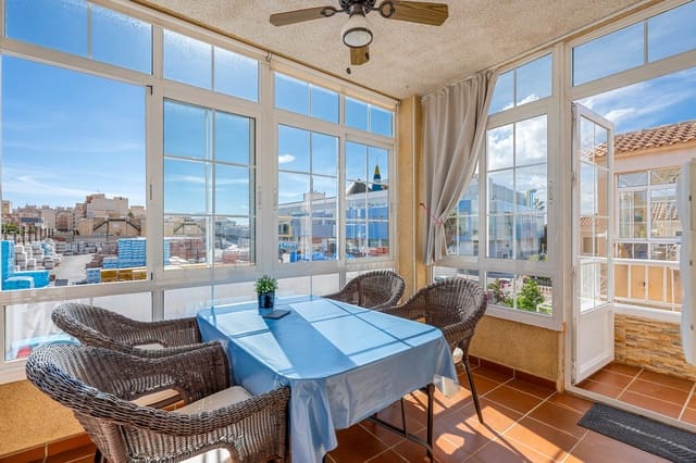 2 makuuhuone Kattohuoneisto myytävänä paikassa Parque Acuático - Sector 25, Torrevieja mukana uima-altaan - 149 000 € (Ref: 9790092)