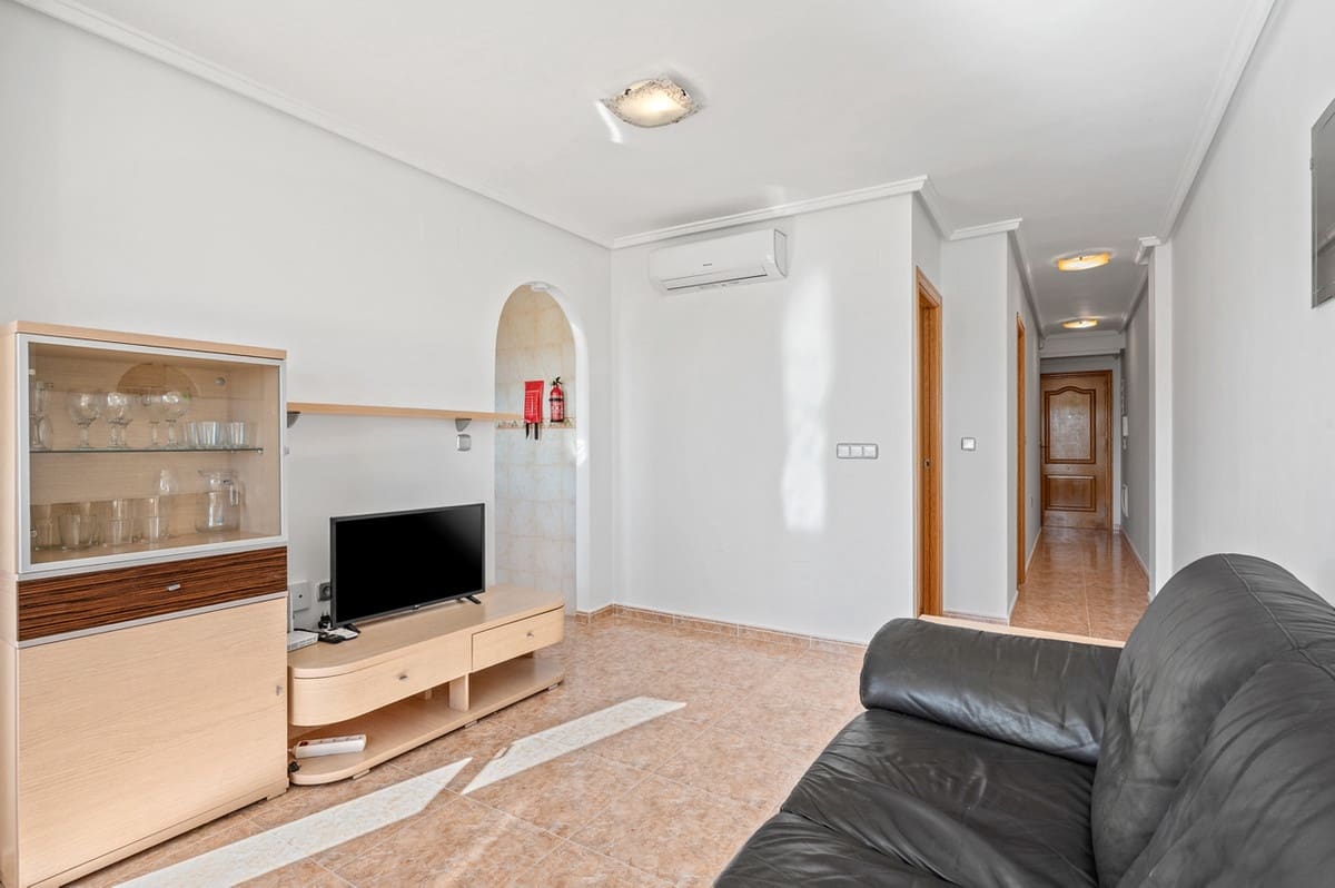 2 bedroom Penthouse for sale in Algorfa with pool - € 174,995 (Ref: 9793951)