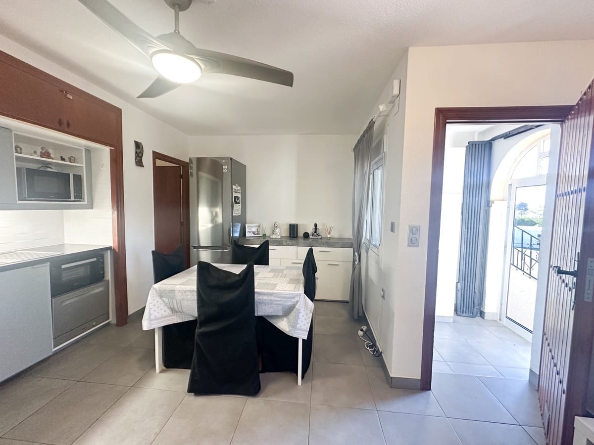 Apartamento de 1 habitación en Villamartin en venta con piscina - 115.000 € (Ref: 9793957)