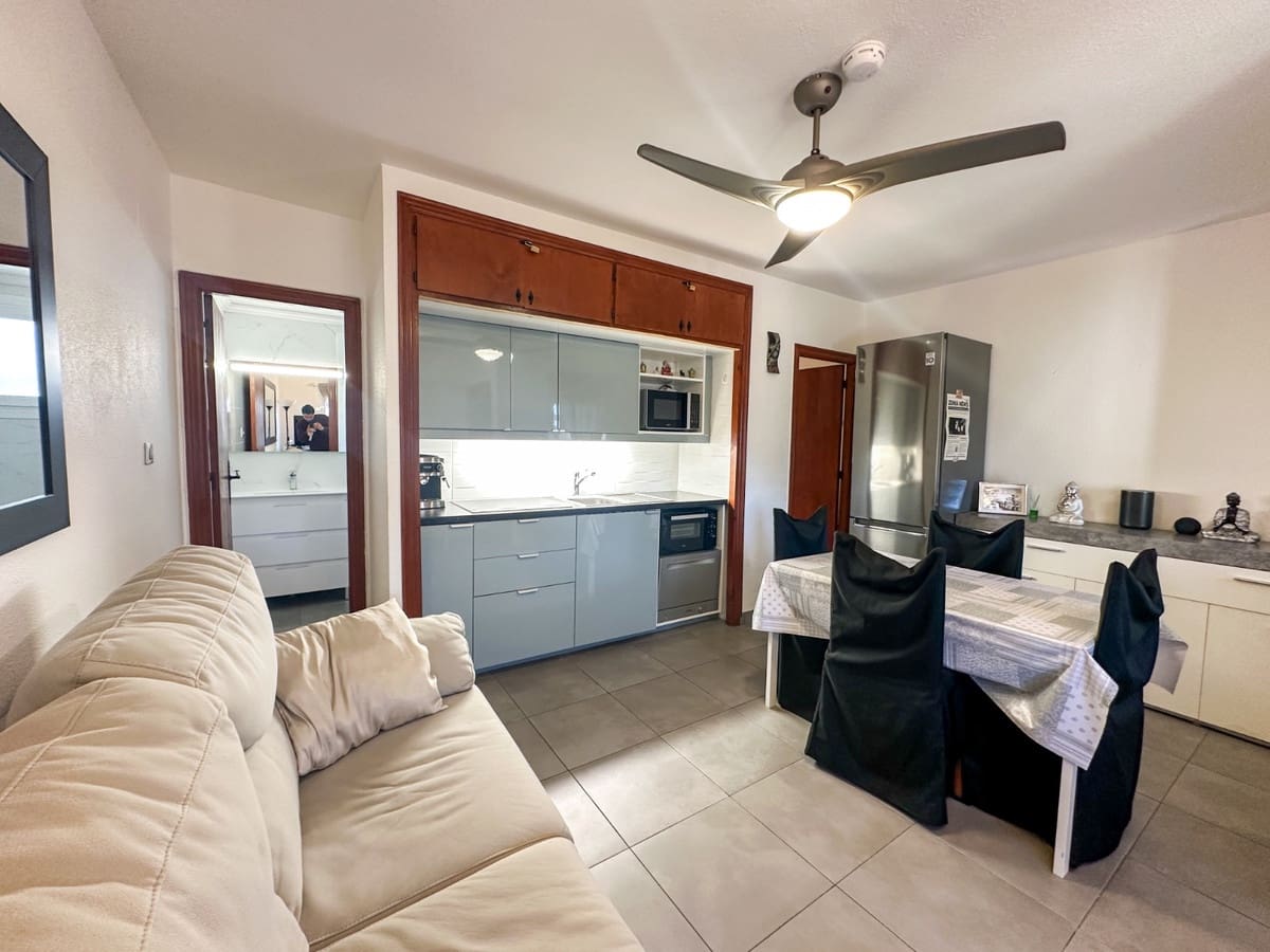 Apartamento de 1 habitación en Villamartin en venta con piscina - 115.000 € (Ref: 9793957)