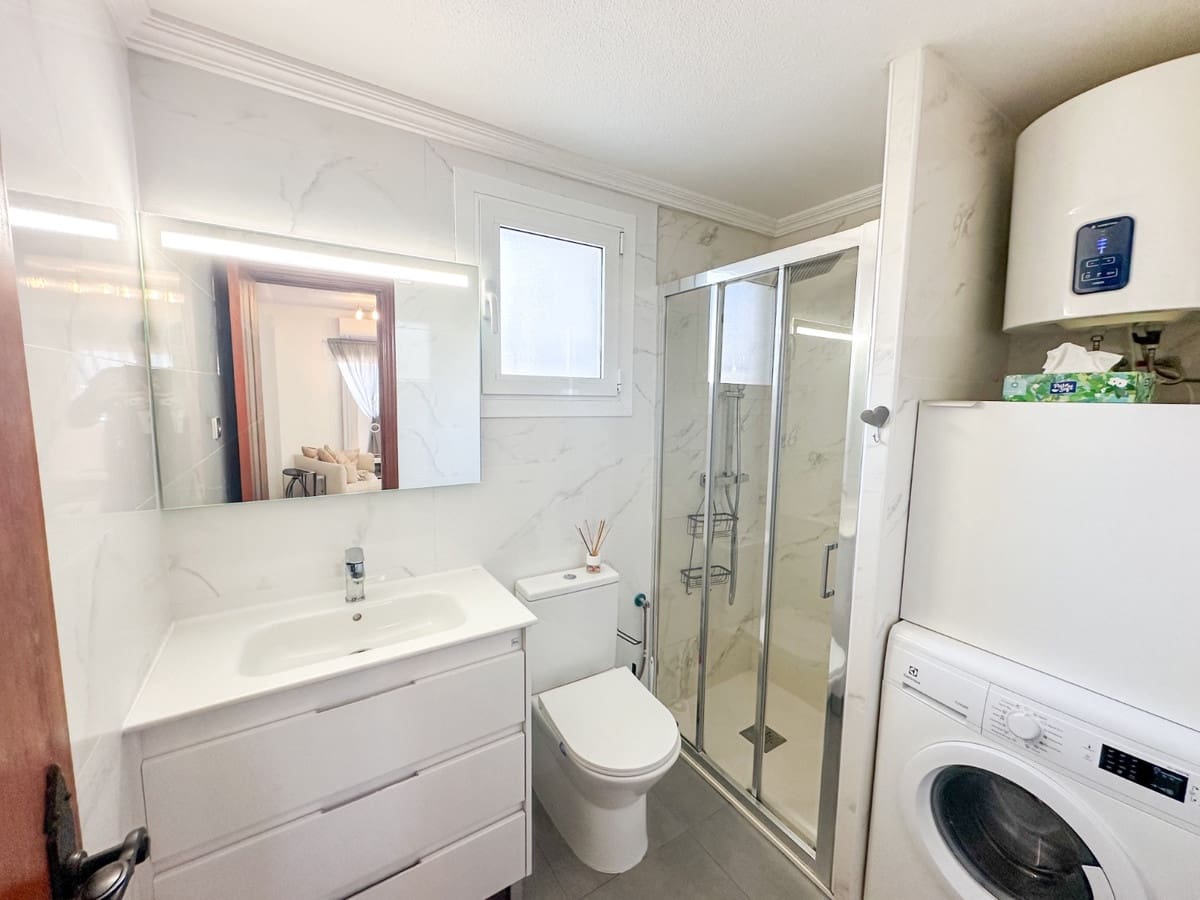 Apartamento de 1 habitación en Villamartin en venta con piscina - 115.000 € (Ref: 9793957)
