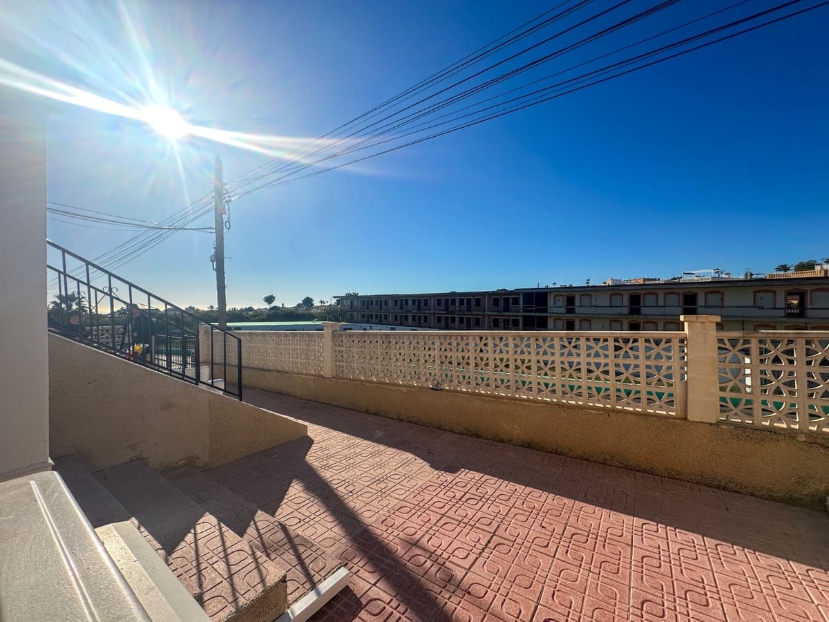 Apartamento de 1 habitación en Villamartin en venta con piscina - 115.000 € (Ref: 9793957)