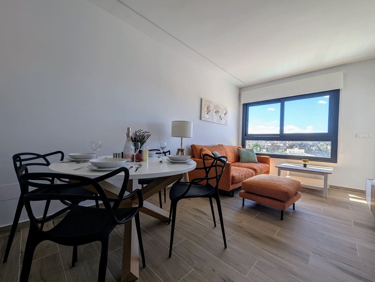 2 soveværelse Penthouse til salg i Villamartin med swimmingpool garage - € 299.000 (Ref: 9796907)