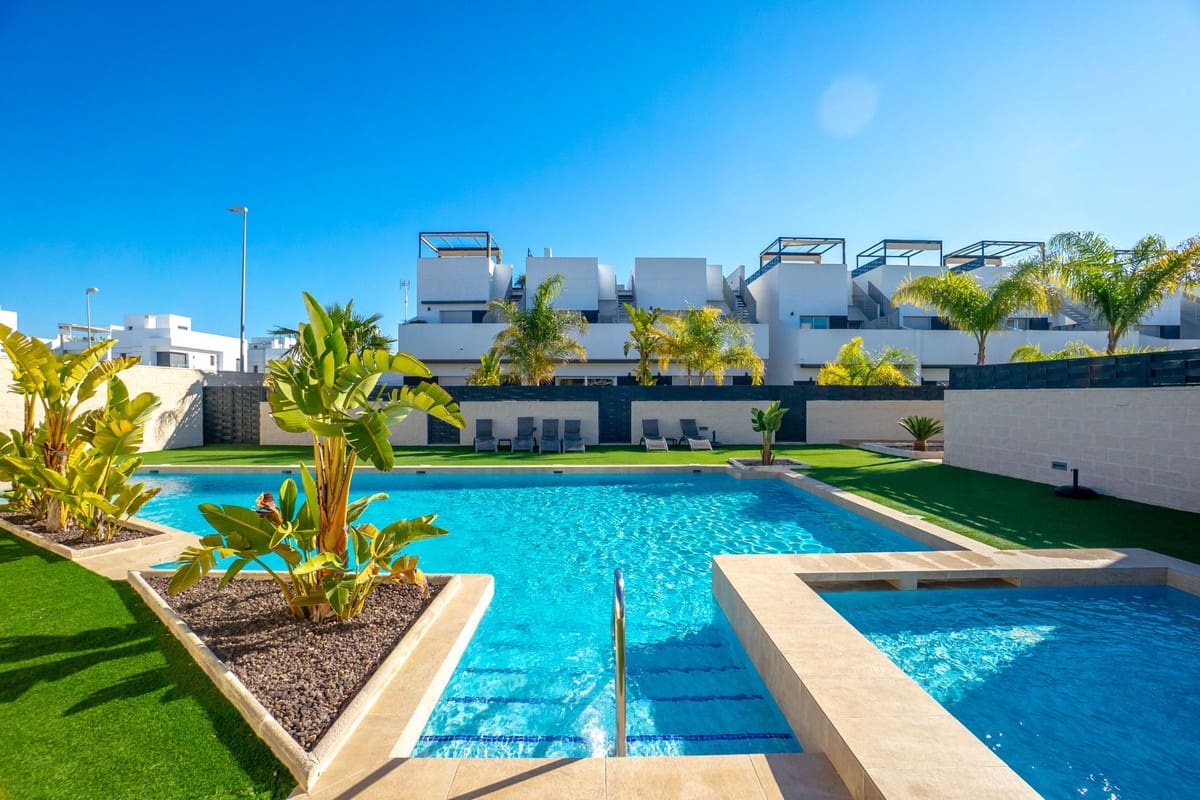 2 chambre Penthouse à vendre à Ciudad Quesada avec piscine - 249 000 € (Ref: 9796911)