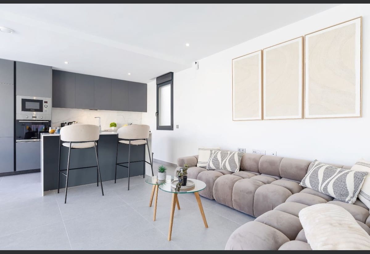 3 soveværelse Villa til salg i Algorfa med swimmingpool garage - € 539.000 (Ref: 9800320)