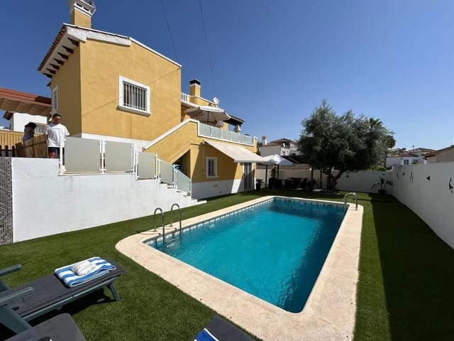 3 slaapkamer Villa te koop in San Miguel de Salinas met zwembad - € 409.900 (Ref: 9800323)