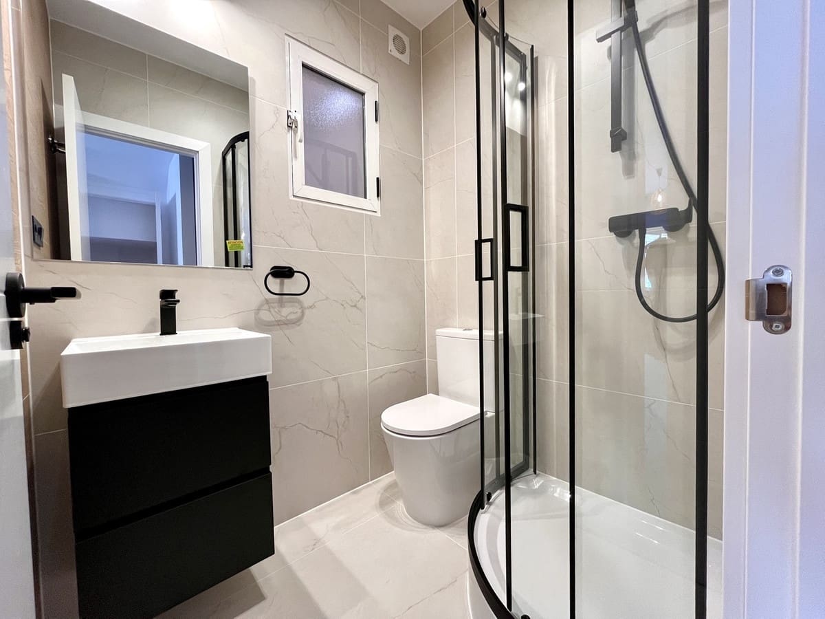 3 Zimmer Haus zu verkaufen in Playa Flamenca mit Pool - 279.000 € (Ref: 9800325)